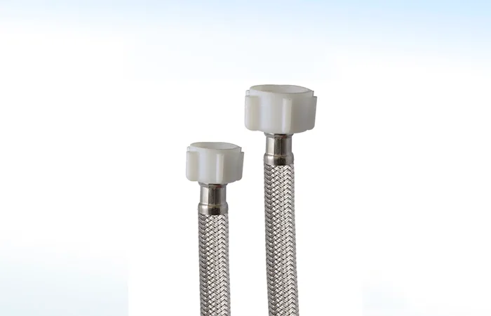 Alimentador Maxiflex para WC Tuercas Plásticas 67-V