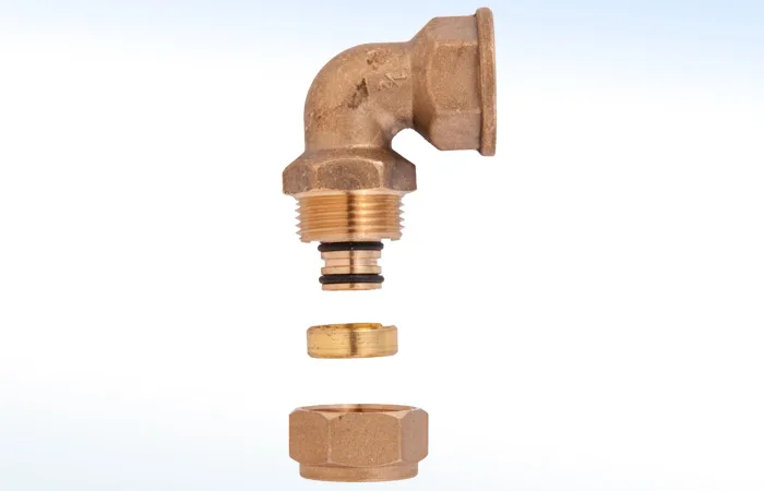 Codo Combinado de Latón para Fierro/tubo Plástico con Alma de Aluminio 96-PFL