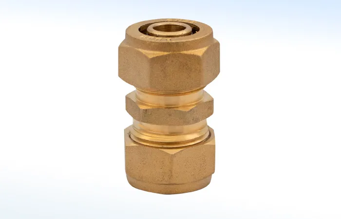 Cople Unión de Latón para Tubo de Plastico C/A Aluminio 81-UAL